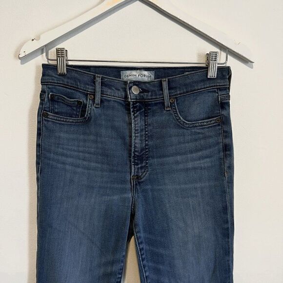 Aritzia Denim Forum The Nico Mid Rise Skinny Crop Raw Hem Jeans - Picture 4 of 8